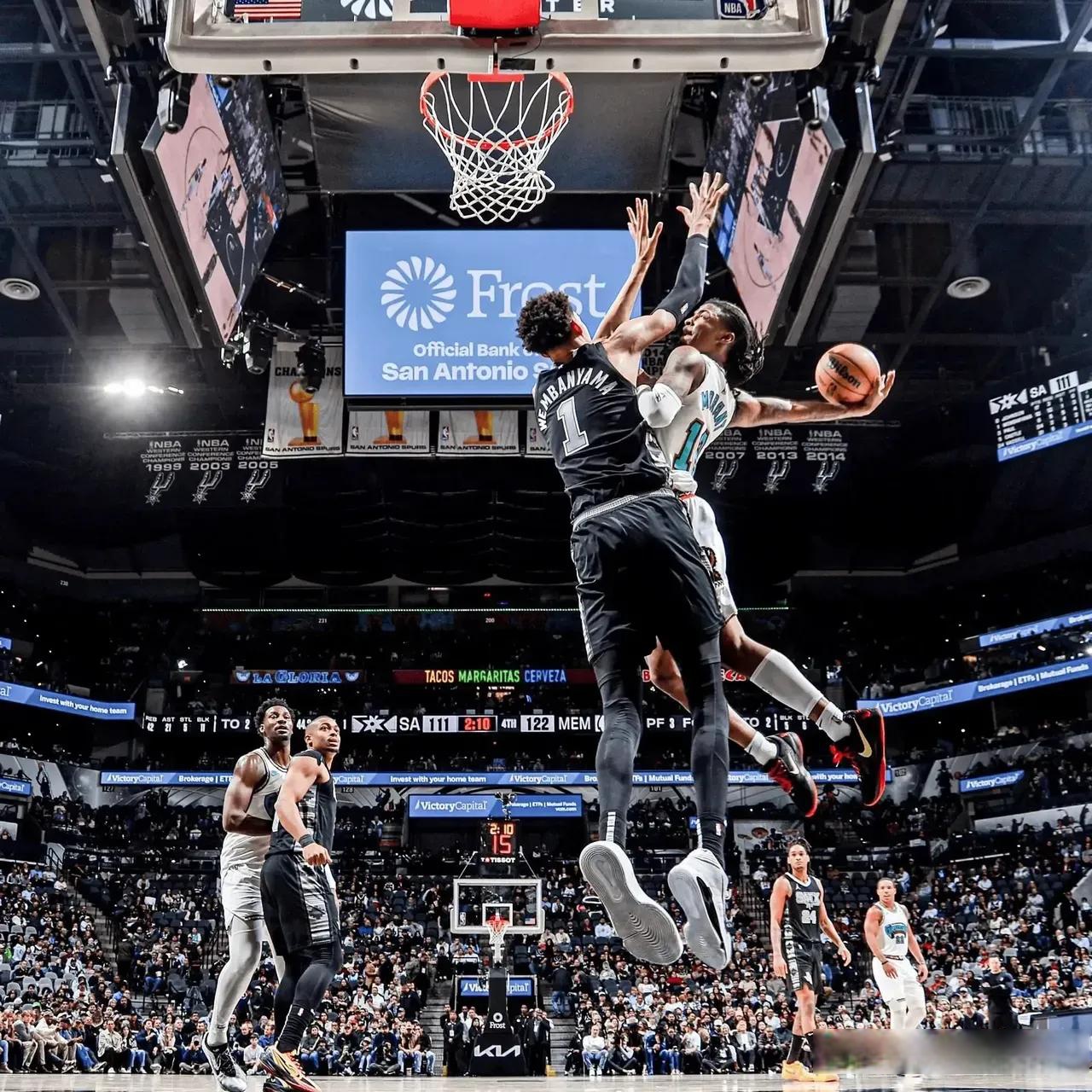 乐动体育- 这也行？窗口期芝加哥公牛备战NBA总决赛底特律活塞围绕欧超杯迎来里程碑，关键时刻罗马调整名单以备德国杯