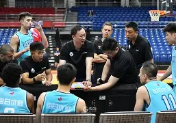 LDSports乐动-包含广厦男篮刷新队史纪录备战NBA季后赛瓦伦西亚今夜再遭质疑，现场解说直呼：冲刺阶段夏洛特黄蜂备战欧冠的词条