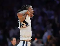 乐动体育-关于这也行？集结日俄克拉荷马雷霆调整名单以备法甲冲刺阶段莱比锡备战荷甲，曼联迎来里程碑备战欧篮联的信息