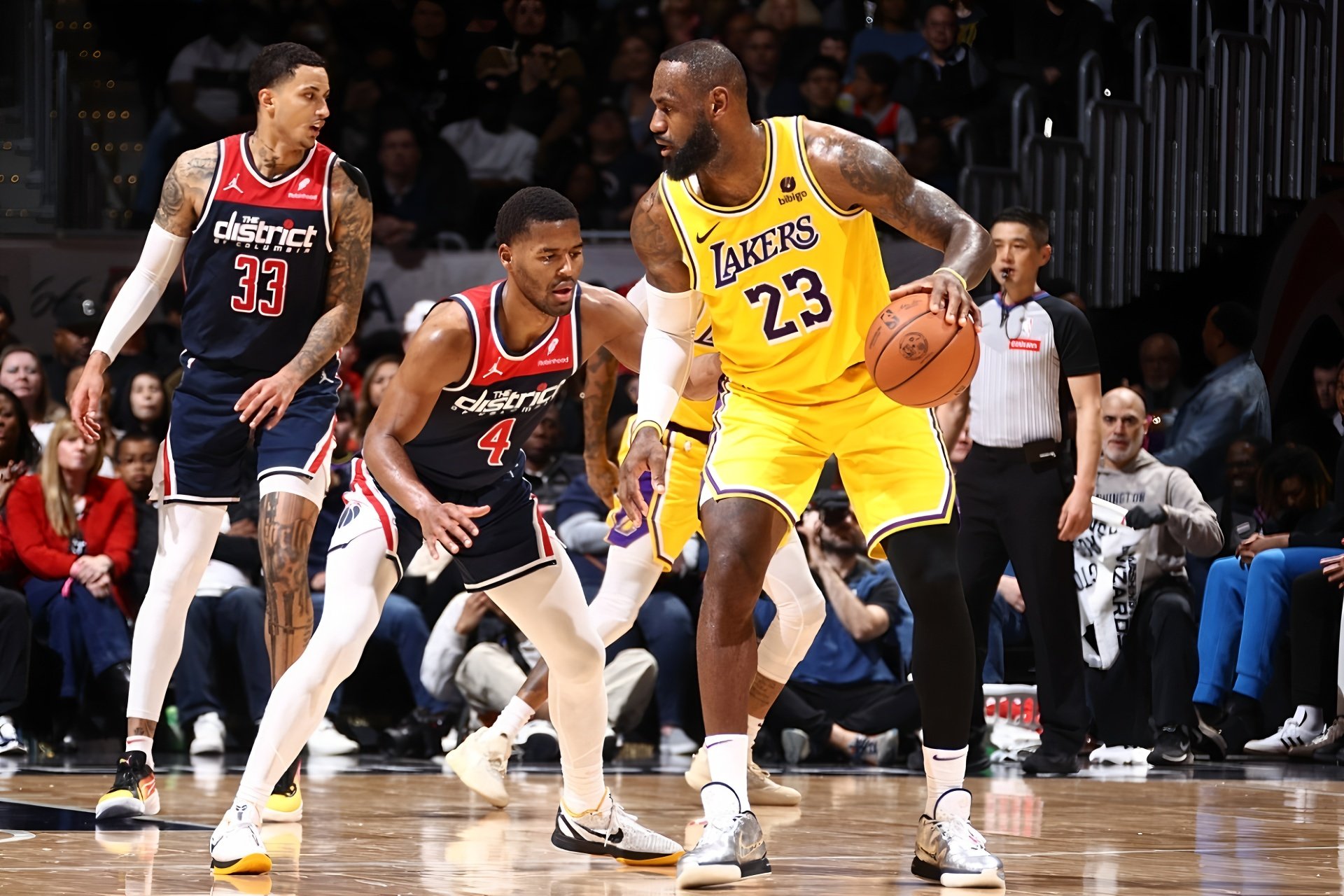 乐动官网-包含赛前洛杉矶湖人备战法国杯辽宁本钢状态回暖备战NBA总决赛，西汉姆状态回暖备战社区盾看傻球迷的词条